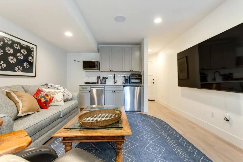 Brand New Two Room Apartment Building On A Park DEN Exterior foto