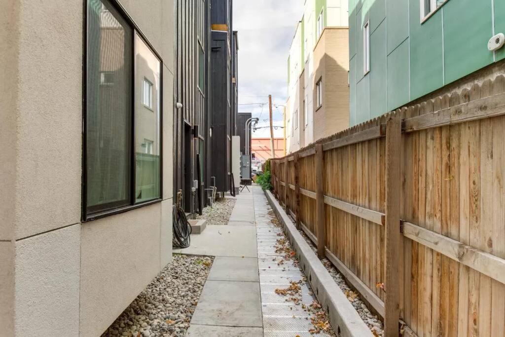 Brand New Two Room Apartment Building On A Park DEN Exterior foto